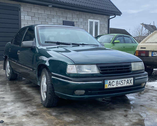 Зеленый Опель Вектра, объемом двигателя 1.8 л и пробегом 250 тыс. км за 1170 $, фото 1 на Automoto.ua