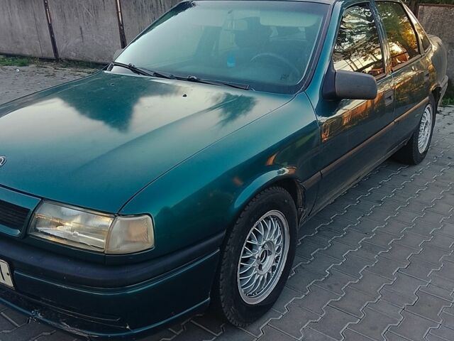 Зеленый Опель Вектра, объемом двигателя 2 л и пробегом 350 тыс. км за 1607 $, фото 1 на Automoto.ua