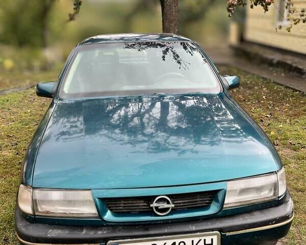 Зеленый Опель Вектра, объемом двигателя 2 л и пробегом 319 тыс. км за 1750 $, фото 1 на Automoto.ua