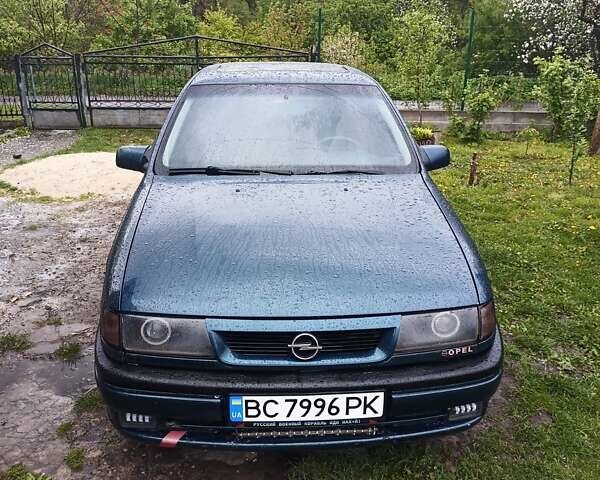 Зеленый Опель Вектра, объемом двигателя 1.8 л и пробегом 400 тыс. км за 2100 $, фото 1 на Automoto.ua