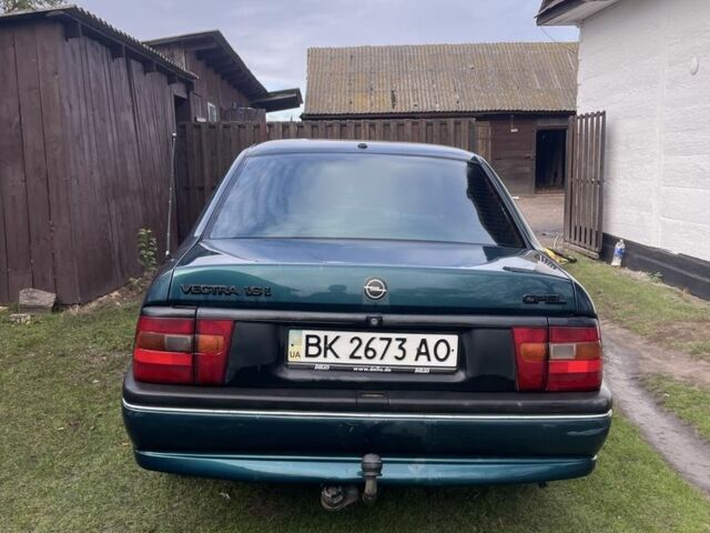 Опель Вектра 1995 в Ровно на Automoto.ua Зеленый Опель Вектра, объемом двигателя 1.6 л и пробегом 300 тыс. км за 1500 $, фото 1 на Automoto.ua