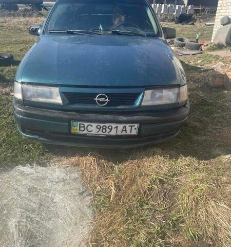 Зеленый Опель Вектра, объемом двигателя 1.6 л и пробегом 395 тыс. км за 650 $, фото 1 на Automoto.ua