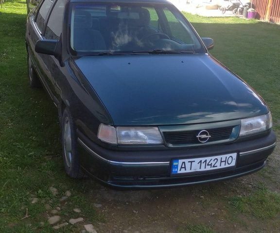 Зелений Опель Вектра, об'ємом двигуна 1.7 л та пробігом 2 тис. км за 2200 $, фото 1 на Automoto.ua