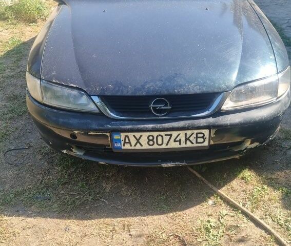 Зеленый Опель Вектра, объемом двигателя 1.6 л и пробегом 2 тыс. км за 784 $, фото 1 на Automoto.ua