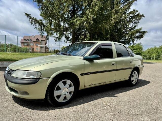 Зеленый Опель Вектра, объемом двигателя 2 л и пробегом 290 тыс. км за 1900 $, фото 1 на Automoto.ua