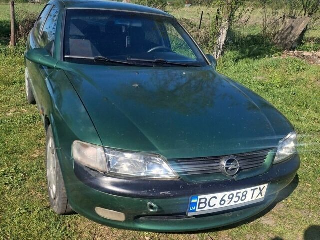 Зеленый Опель Вектра, объемом двигателя 2 л и пробегом 200 тыс. км за 1900 $, фото 1 на Automoto.ua