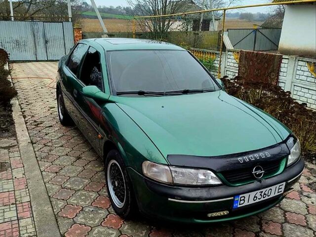 Зелений Опель Вектра, об'ємом двигуна 1.6 л та пробігом 370 тис. км за 2400 $, фото 1 на Automoto.ua