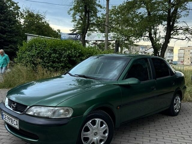 Зелений Опель Вектра, об'ємом двигуна 1.6 л та пробігом 300 тис. км за 1300 $, фото 1 на Automoto.ua