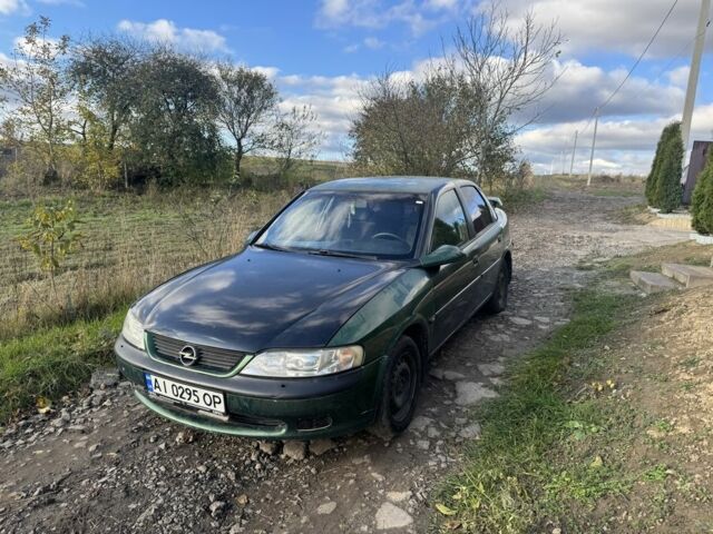 Зеленый Опель Вектра, объемом двигателя 1.8 л и пробегом 350 тыс. км за 1350 $, фото 1 на Automoto.ua