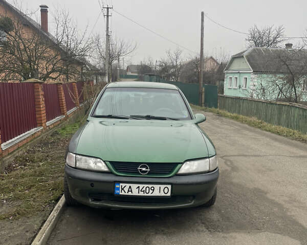 Зелений Опель Вектра, об'ємом двигуна 1.6 л та пробігом 200 тис. км за 1350 $, фото 1 на Automoto.ua