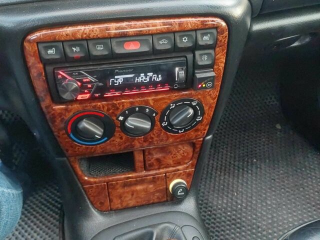 Зеленый Опель Вектра, объемом двигателя 2.5 л и пробегом 348 тыс. км за 3100 $, фото 1 на Automoto.ua