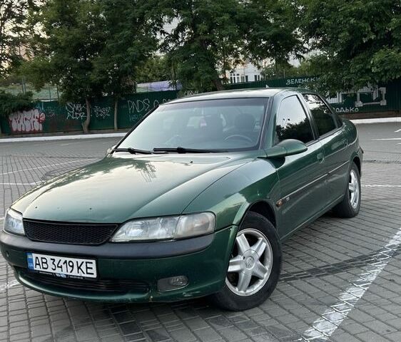 Зеленый Опель Вектра, объемом двигателя 2 л и пробегом 3 тыс. км за 1500 $, фото 1 на Automoto.ua