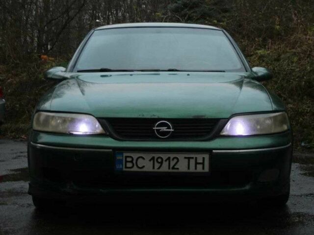 Зелений Опель Вектра, об'ємом двигуна 2 л та пробігом 350 тис. км за 1450 $, фото 1 на Automoto.ua