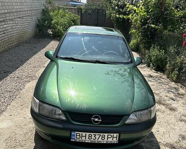 Зелений Опель Вектра, об'ємом двигуна 1.8 л та пробігом 468 тис. км за 2300 $, фото 1 на Automoto.ua