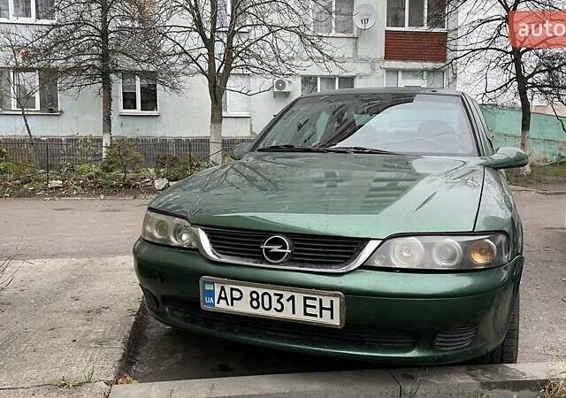 Зеленый Опель Вектра, объемом двигателя 2.5 л и пробегом 365 тыс. км за 2650 $, фото 1 на Automoto.ua