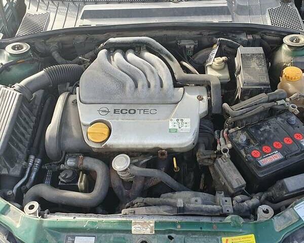 Зеленый Опель Вектра, объемом двигателя 1.6 л и пробегом 354 тыс. км за 1350 $, фото 1 на Automoto.ua