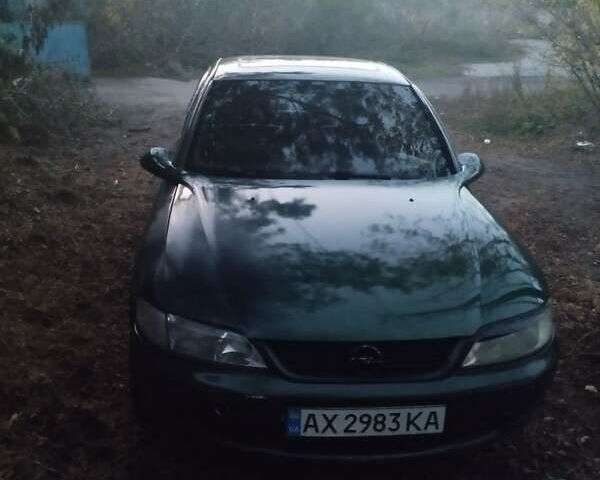 Зеленый Опель Вектра, объемом двигателя 2 л и пробегом 360 тыс. км за 1160 $, фото 1 на Automoto.ua
