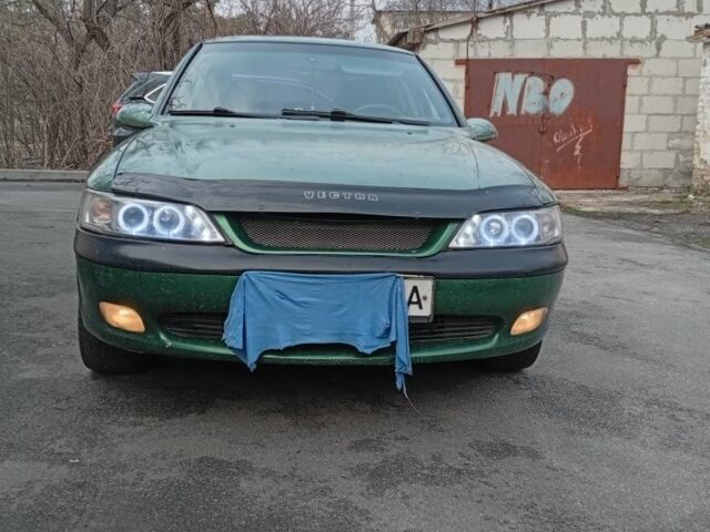 Зеленый Опель Вектра, объемом двигателя 0 л и пробегом 340 тыс. км за 2000 $, фото 1 на Automoto.ua