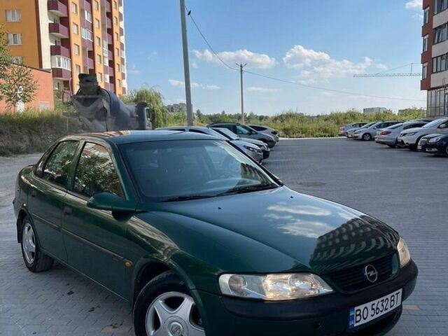 Зелений Опель Вектра, об'ємом двигуна 1.6 л та пробігом 250 тис. км за 1650 $, фото 1 на Automoto.ua