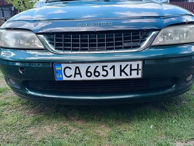 Зелений Опель Вектра, об'ємом двигуна 1.8 л та пробігом 314 тис. км за 2900 $, фото 1 на Automoto.ua