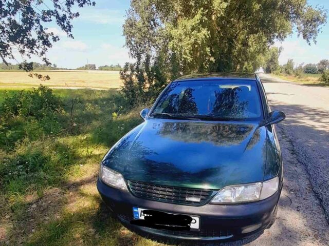 Зелений Опель Вектра, об'ємом двигуна 1.8 л та пробігом 242 тис. км за 2900 $, фото 1 на Automoto.ua