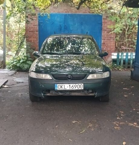 Зеленый Опель Вектра, объемом двигателя 0 л и пробегом 899 тыс. км за 959 $, фото 1 на Automoto.ua