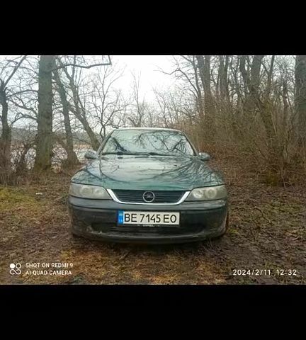 Зелений Опель Вектра, об'ємом двигуна 2.5 л та пробігом 470 тис. км за 2100 $, фото 1 на Automoto.ua