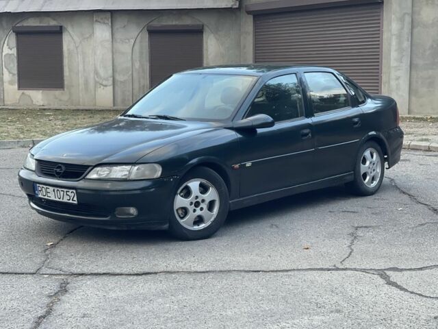 Зелений Опель Вектра, об'ємом двигуна 2 л та пробігом 3 тис. км за 1200 $, фото 1 на Automoto.ua
