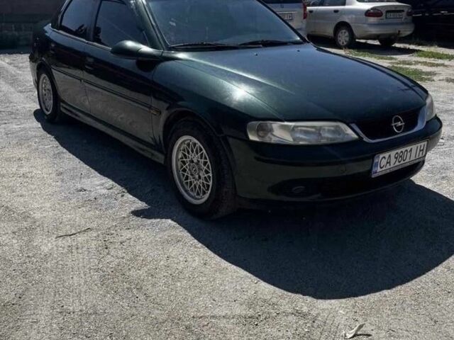 Зелений Опель Вектра, об'ємом двигуна 1.8 л та пробігом 3 тис. км за 2600 $, фото 1 на Automoto.ua