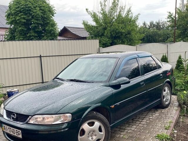 Зеленый Опель Вектра, объемом двигателя 2 л и пробегом 177 тыс. км за 4300 $, фото 1 на Automoto.ua