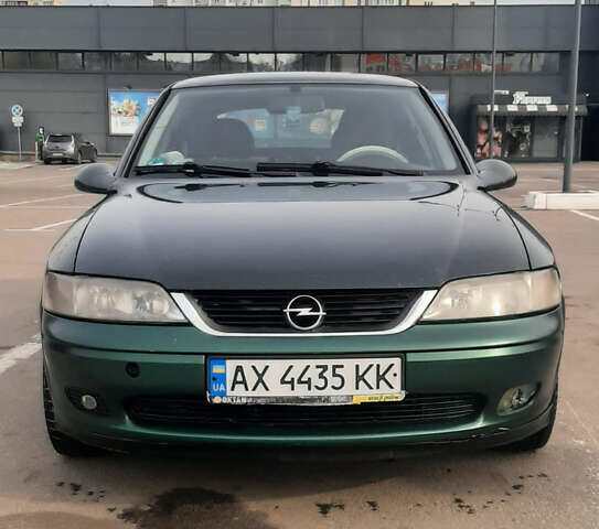 Зеленый Опель Вектра, объемом двигателя 1.8 л и пробегом 400 тыс. км за 2200 $, фото 1 на Automoto.ua