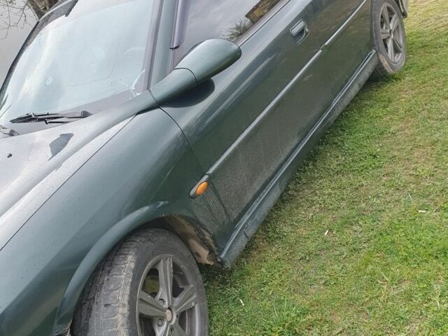 Зелений Опель Вектра, об'ємом двигуна 0 л та пробігом 111 тис. км за 2250 $, фото 1 на Automoto.ua