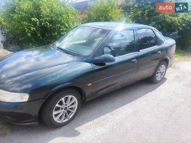 Зеленый Опель Вектра, объемом двигателя 2 л и пробегом 205 тыс. км за 2800 $, фото 1 на Automoto.ua