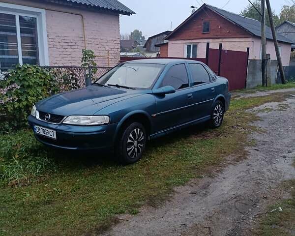 Зелений Опель Вектра, об'ємом двигуна 1.8 л та пробігом 285 тис. км за 2800 $, фото 1 на Automoto.ua