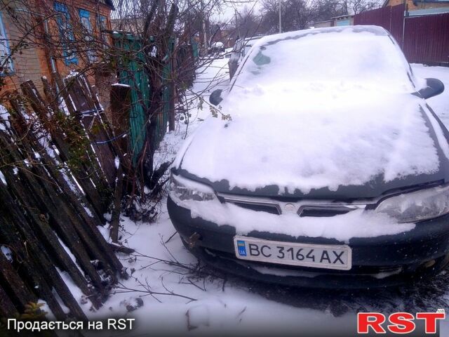 Зеленый Опель Вектра, объемом двигателя 2 л и пробегом 200 тыс. км за 1000 $, фото 1 на Automoto.ua