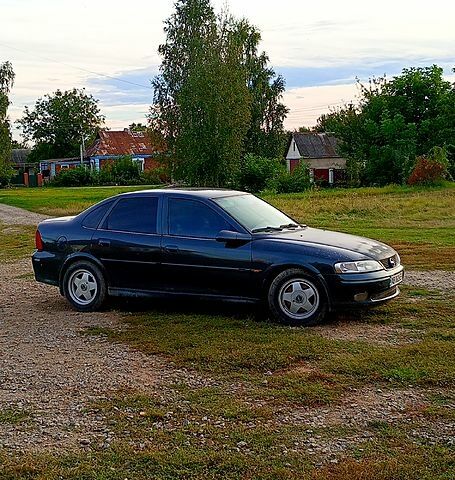 Зелений Опель Вектра, об'ємом двигуна 1.8 л та пробігом 400 тис. км за 2200 $, фото 1 на Automoto.ua