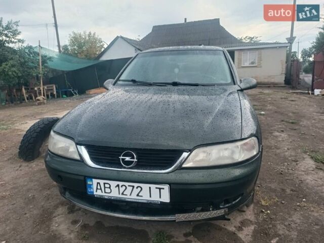 Зеленый Опель Вектра, объемом двигателя 1.8 л и пробегом 111 тыс. км за 1200 $, фото 1 на Automoto.ua