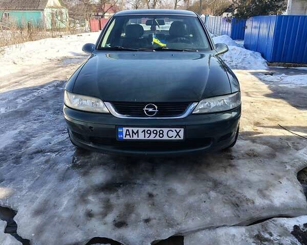 Зеленый Опель Вектра, объемом двигателя 1.6 л и пробегом 222 тыс. км за 2550 $, фото 1 на Automoto.ua