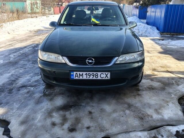 Зелений Опель Вектра, об'ємом двигуна 1.6 л та пробігом 222 тис. км за 2550 $, фото 1 на Automoto.ua