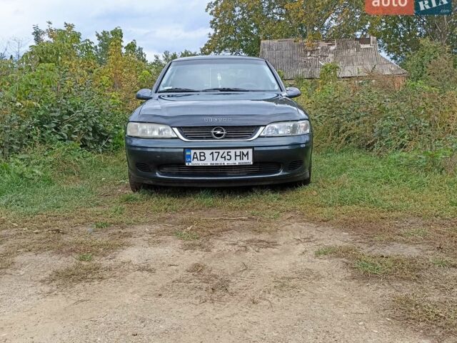 Зелений Опель Вектра, об'ємом двигуна 1.8 л та пробігом 220 тис. км за 3600 $, фото 1 на Automoto.ua