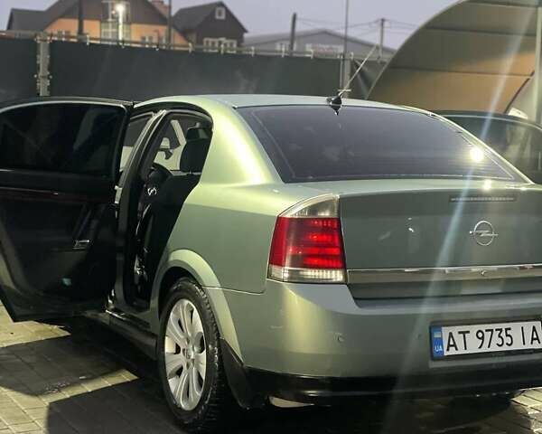 Зелений Опель Вектра, об'ємом двигуна 2.2 л та пробігом 327 тис. км за 3150 $, фото 1 на Automoto.ua