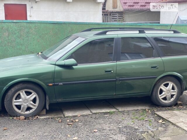 Зеленый Опель Вектра, объемом двигателя 1.8 л и пробегом 300 тыс. км за 1600 $, фото 1 на Automoto.ua