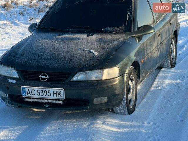 Зеленый Опель Вектра, объемом двигателя 1.99 л и пробегом 425 тыс. км за 2900 $, фото 1 на Automoto.ua
