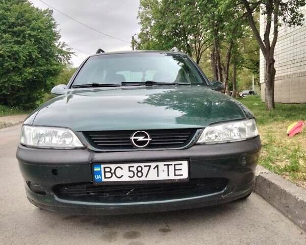 Зелений Опель Вектра, об'ємом двигуна 2 л та пробігом 355 тис. км за 1900 $, фото 1 на Automoto.ua