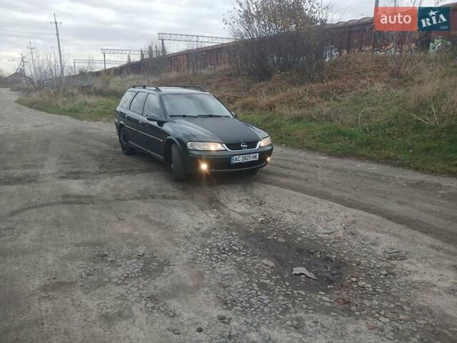 Зеленый Опель Вектра, объемом двигателя 1.6 л и пробегом 430 тыс. км за 2500 $, фото 1 на Automoto.ua