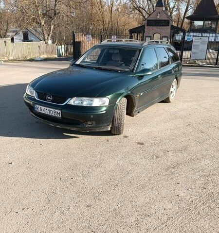 Зеленый Опель Вектра, объемом двигателя 1.6 л и пробегом 302 тыс. км за 2350 $, фото 1 на Automoto.ua