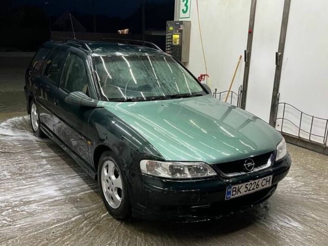 Зелений Опель Вектра, об'ємом двигуна 1.6 л та пробігом 340 тис. км за 1100 $, фото 1 на Automoto.ua