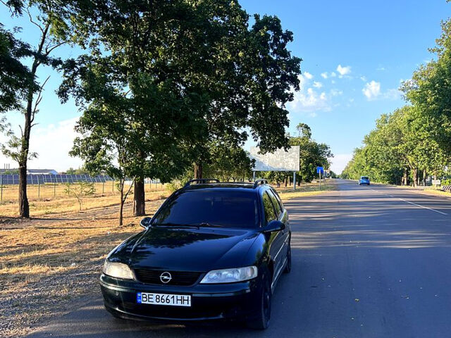 Зеленый Опель Вектра, объемом двигателя 2 л и пробегом 271 тыс. км за 2750 $, фото 1 на Automoto.ua