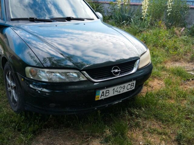 Зелений Опель Вектра, об'ємом двигуна 1.8 л та пробігом 344 тис. км за 2800 $, фото 1 на Automoto.ua