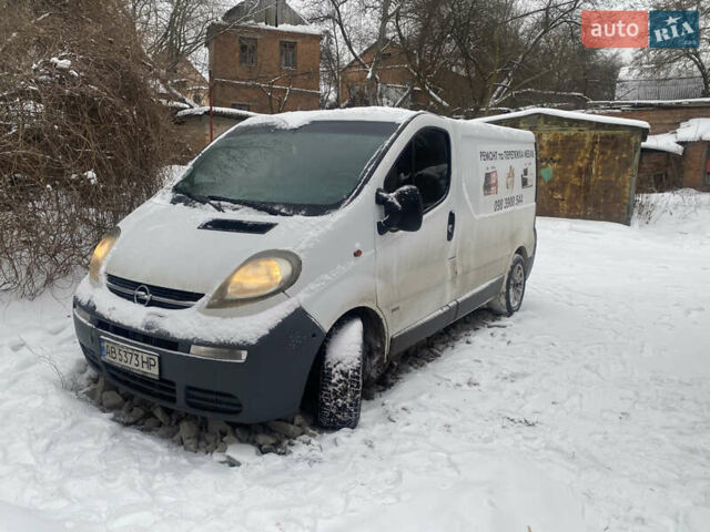 Белый Опель Виваро, объемом двигателя 1.9 л и пробегом 450 тыс. км за 5300 $, фото 1 на Automoto.ua